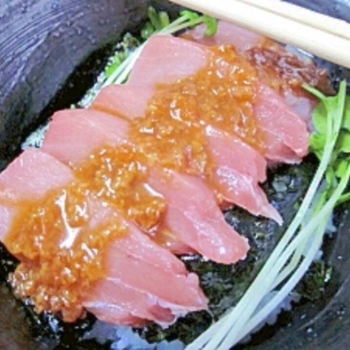 刺身の残りで☆　〆の「醤油麹鉄火丼」